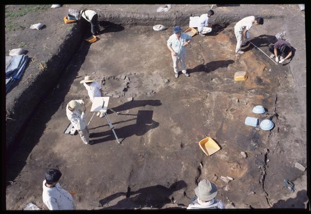  Pit House 10, excavation in 2003
