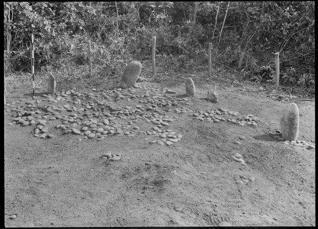 Jichin’yama Stone Circle, stacked stones inside the standing stones (from the northwest)