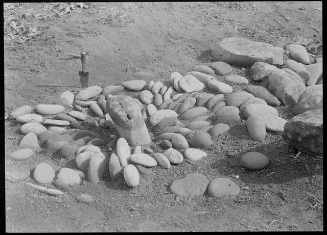 Nishizakiyama Nishi Stone Circle (Area 2), stone circle No.1 (from the southwest)