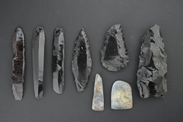 Toolkit of ‘Bladed Arrowhead Industry’